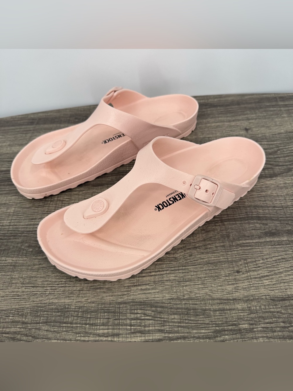 Birkenstock Gizeh Essentials EVA Sandals Light Pink - Picture 2 of 11